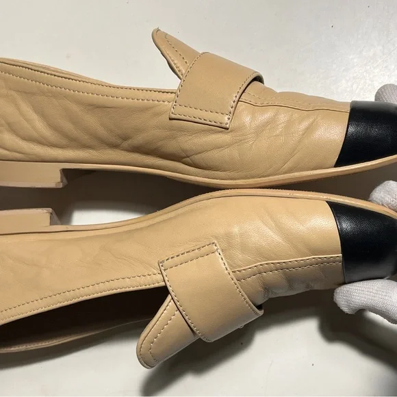 CHANEL Beige Leather Loafers with Black Cap Toe and Gold CC - Picture 5 of 16